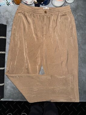 Men's Elastic-Waist Chino Pants in Tan
